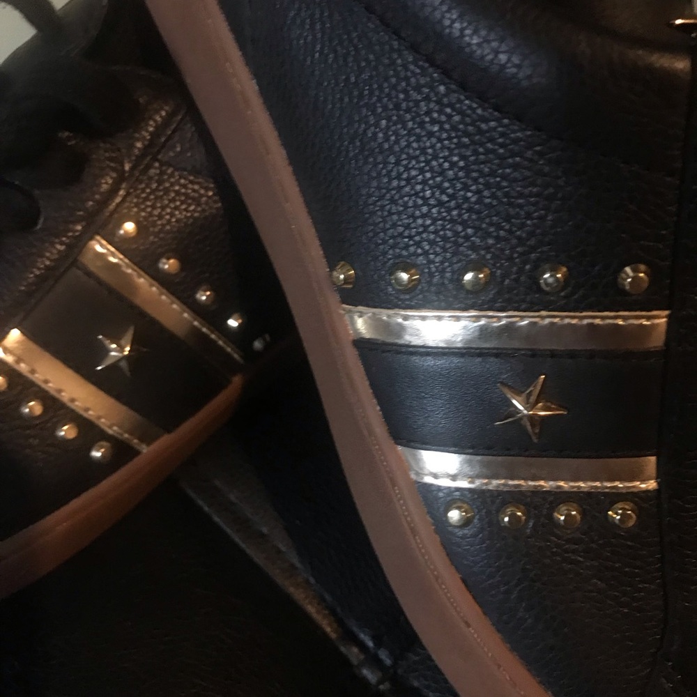 Michael Kors Frankie Stripe Sneaker